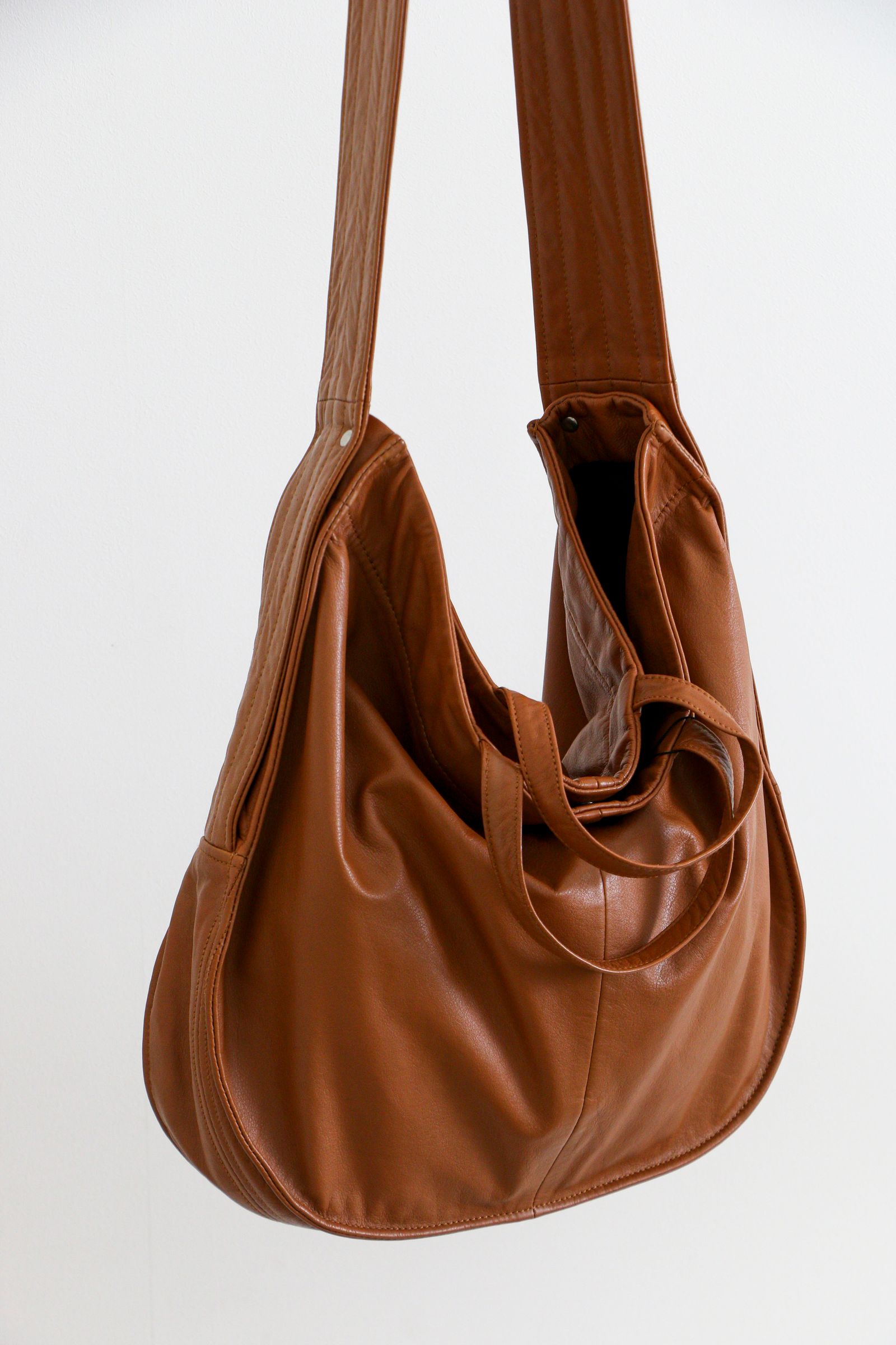 CCU - CCU TOBY WIDE SHOULDER BAG / CAMEL / ショルダーバッグ 