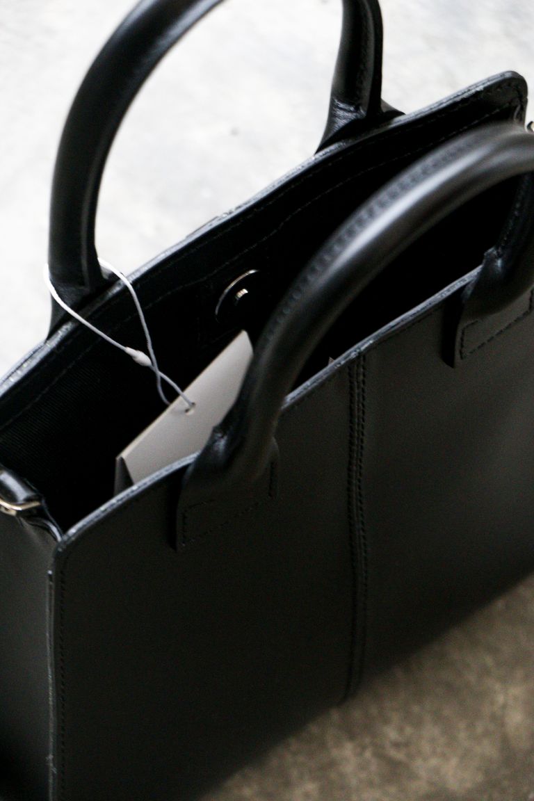 Rich I - S.RECTANGLE LEATER HELMET BAG SMALL BLACK / スモール 