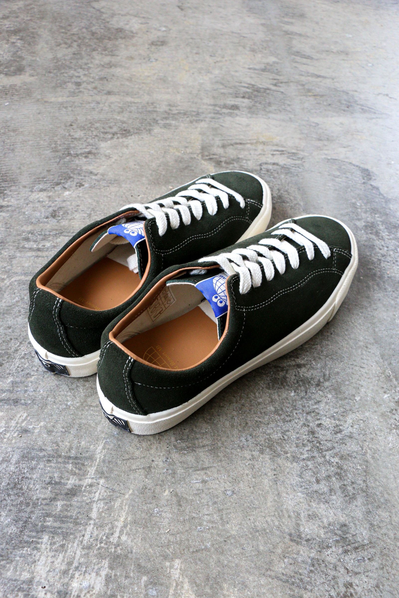 LAST RESORT AB - VM003 SUEDE LO Olive / White | koko