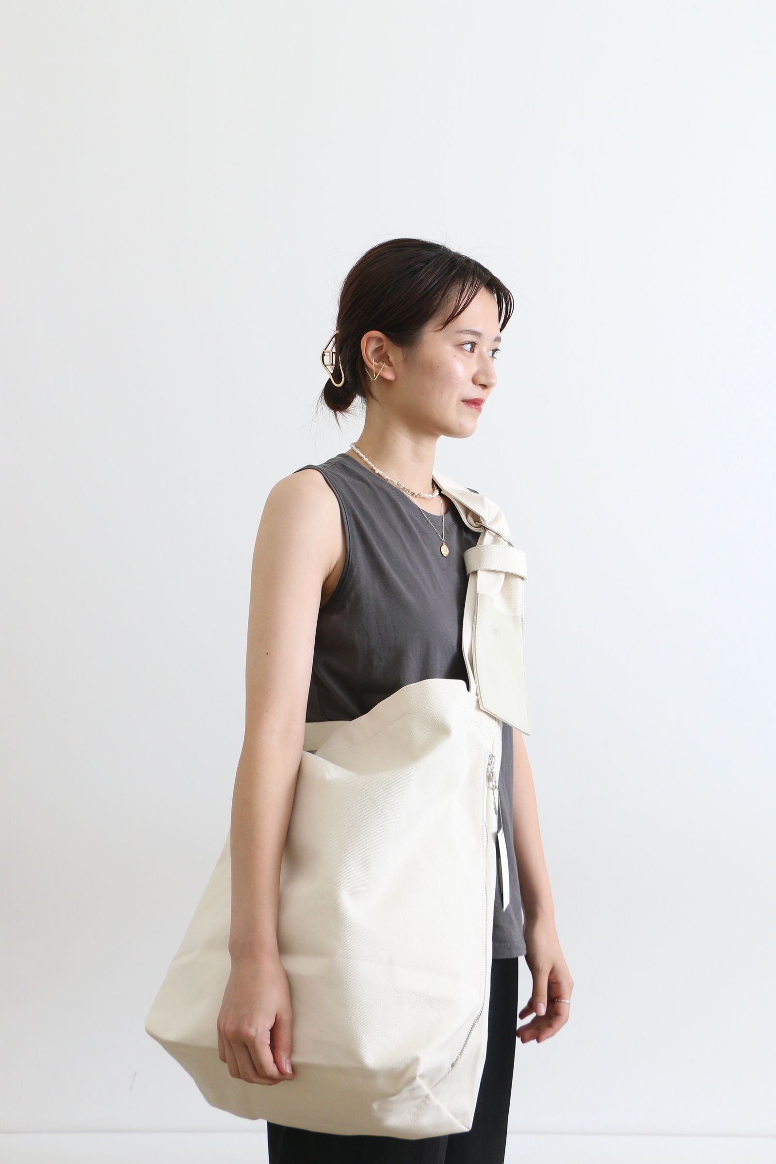 yorozu - 【 定番人気商品 】JP/帆布 タスキショルダー1番 / CANVAS sash shoulder No.1 / White /  ショルダーバッグ / ホワイト | koko