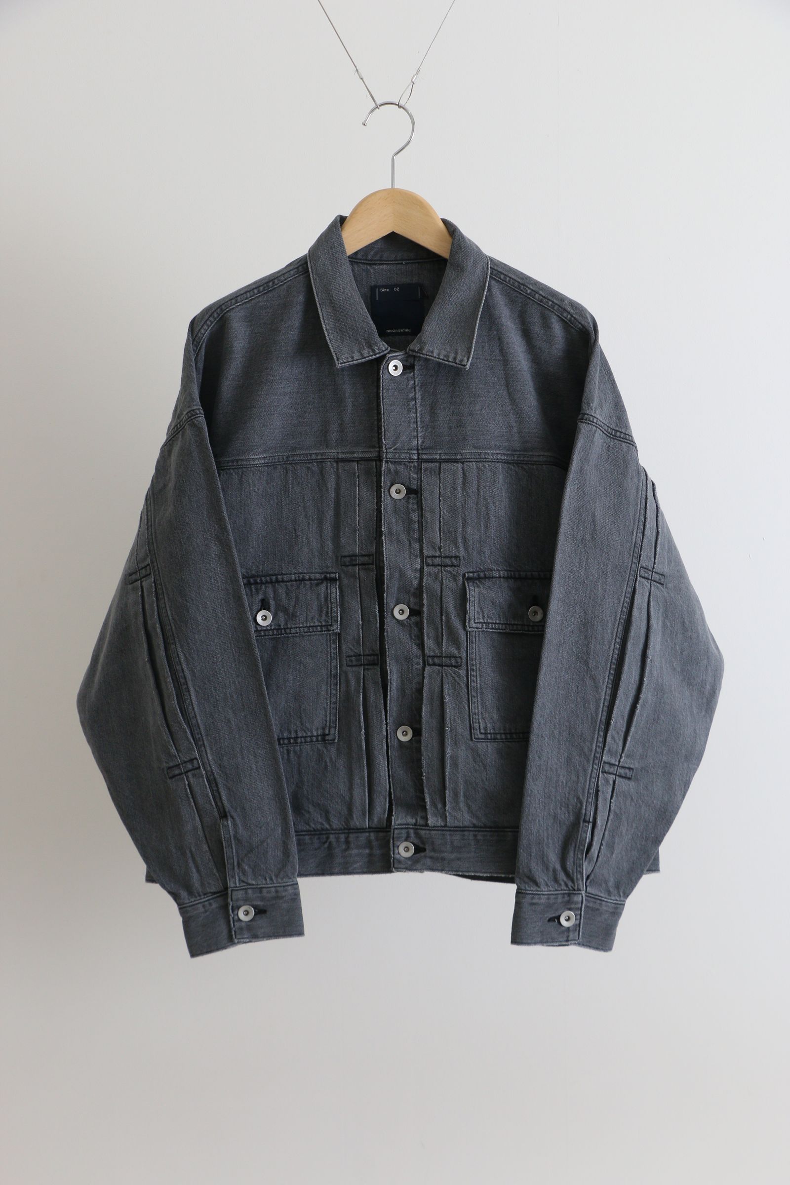 meanswhile - FADE DENIM PLEATED SLEEVE BLOUSE (OFF BLACK) / デニム