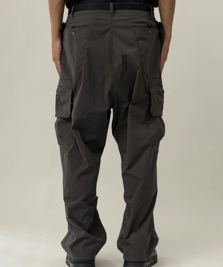 alk phenix - Cargo Pants KAR / karu-stretch taffeta II / OFF BLACK