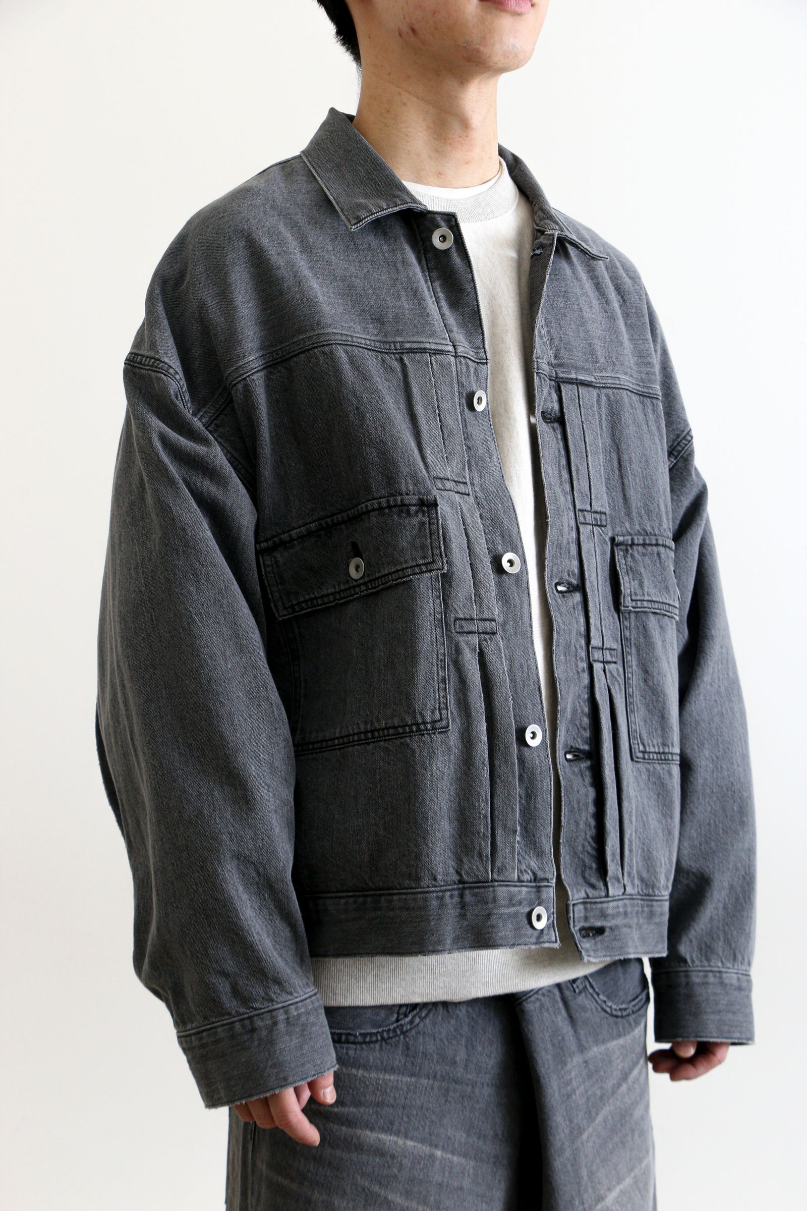 meanswhile - FADE DENIM PLEATED SLEEVE BLOUSE (OFF BLACK) / デニム