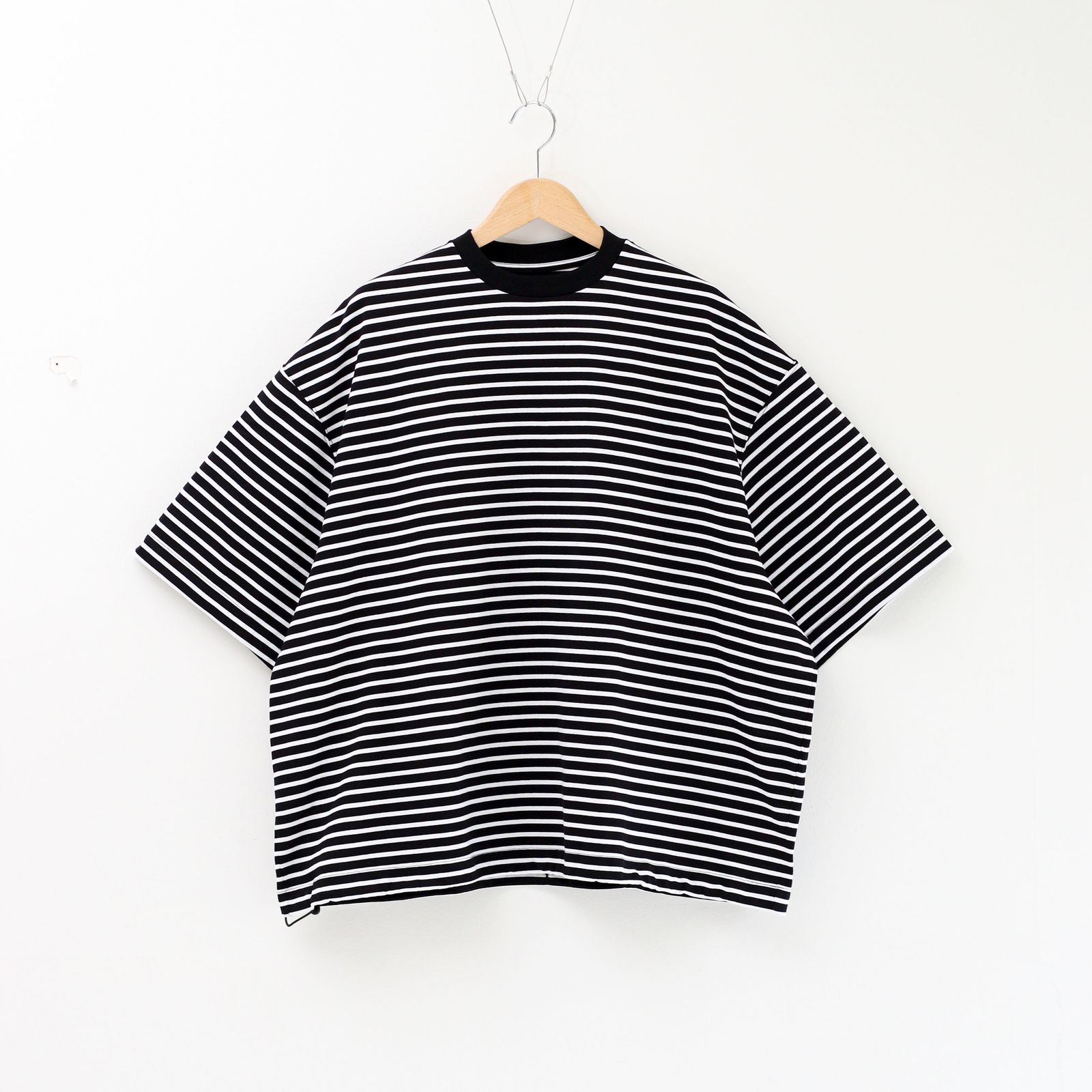 is-ness - BALLOON STRIPES T SHIRT BLACK x WHITE border / バルーンTシャツ / ブラック /  ホワイト / ボーダー | koko