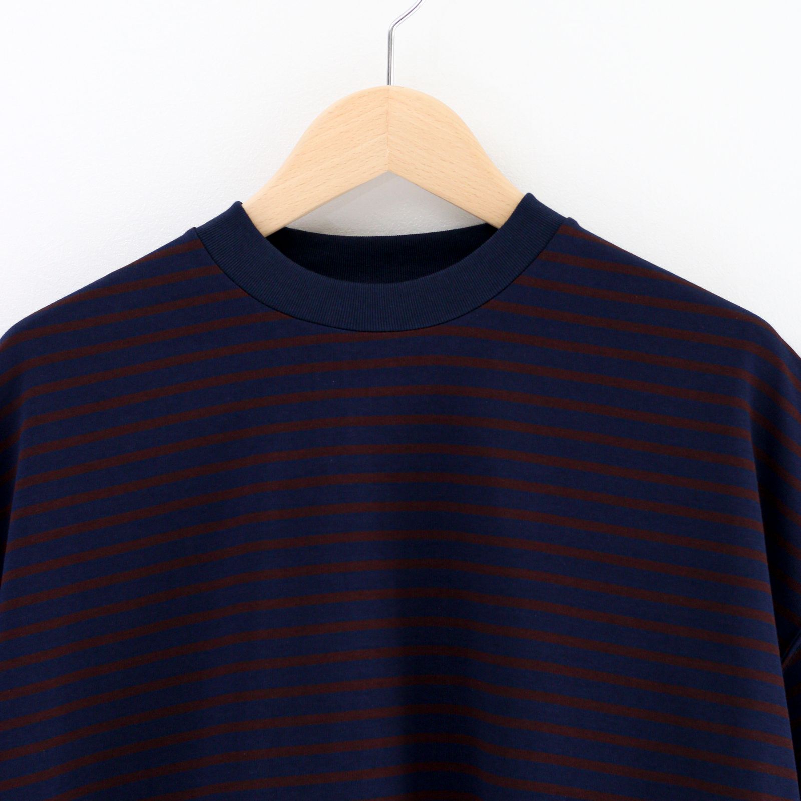 【2025年】エレガントファッションを上品に着 - is-ness BALLOON border BROWN x NAVY SHIRT T STRIPES トップス