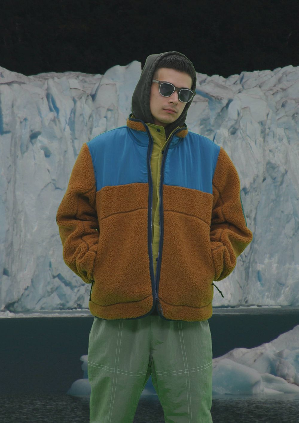 - 2019 A/W LOOK BOOK -