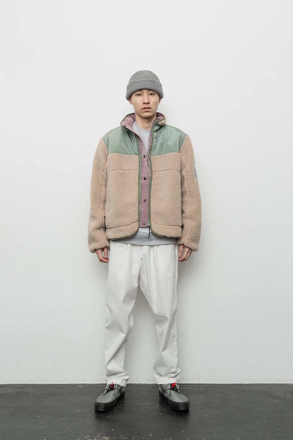 - 2019 A/W LOOK BOOK -