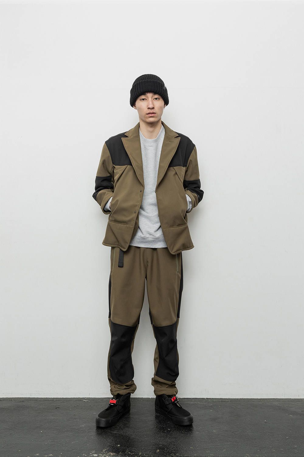 - 2019 A/W LOOK BOOK -
