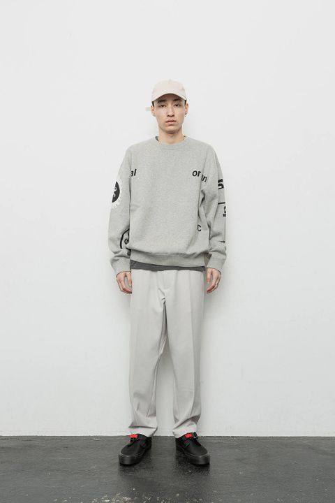 - 2019 A/W LOOK BOOK -
