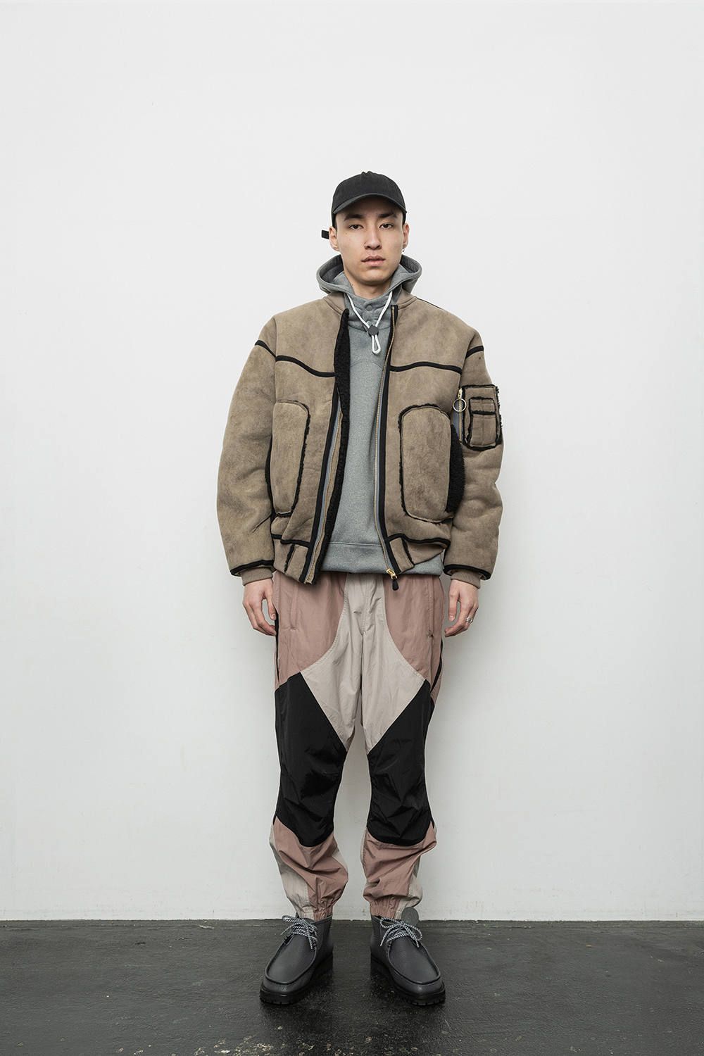 - 2019 A/W LOOK BOOK -