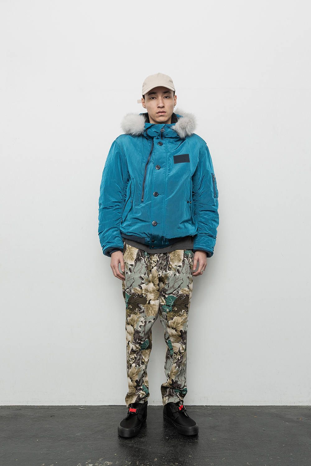 - 2019 A/W LOOK BOOK -