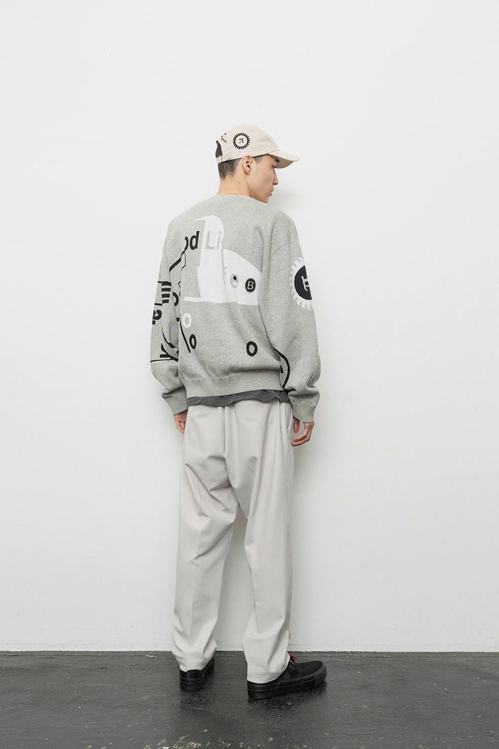 - 2019 A/W LOOK BOOK -