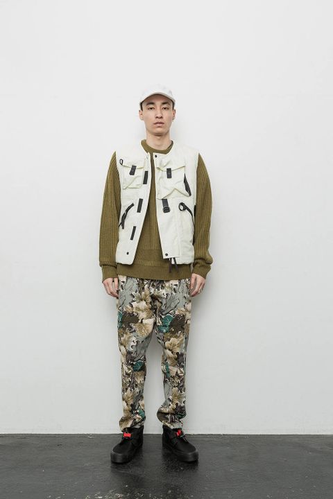 - 2019 A/W LOOK BOOK -