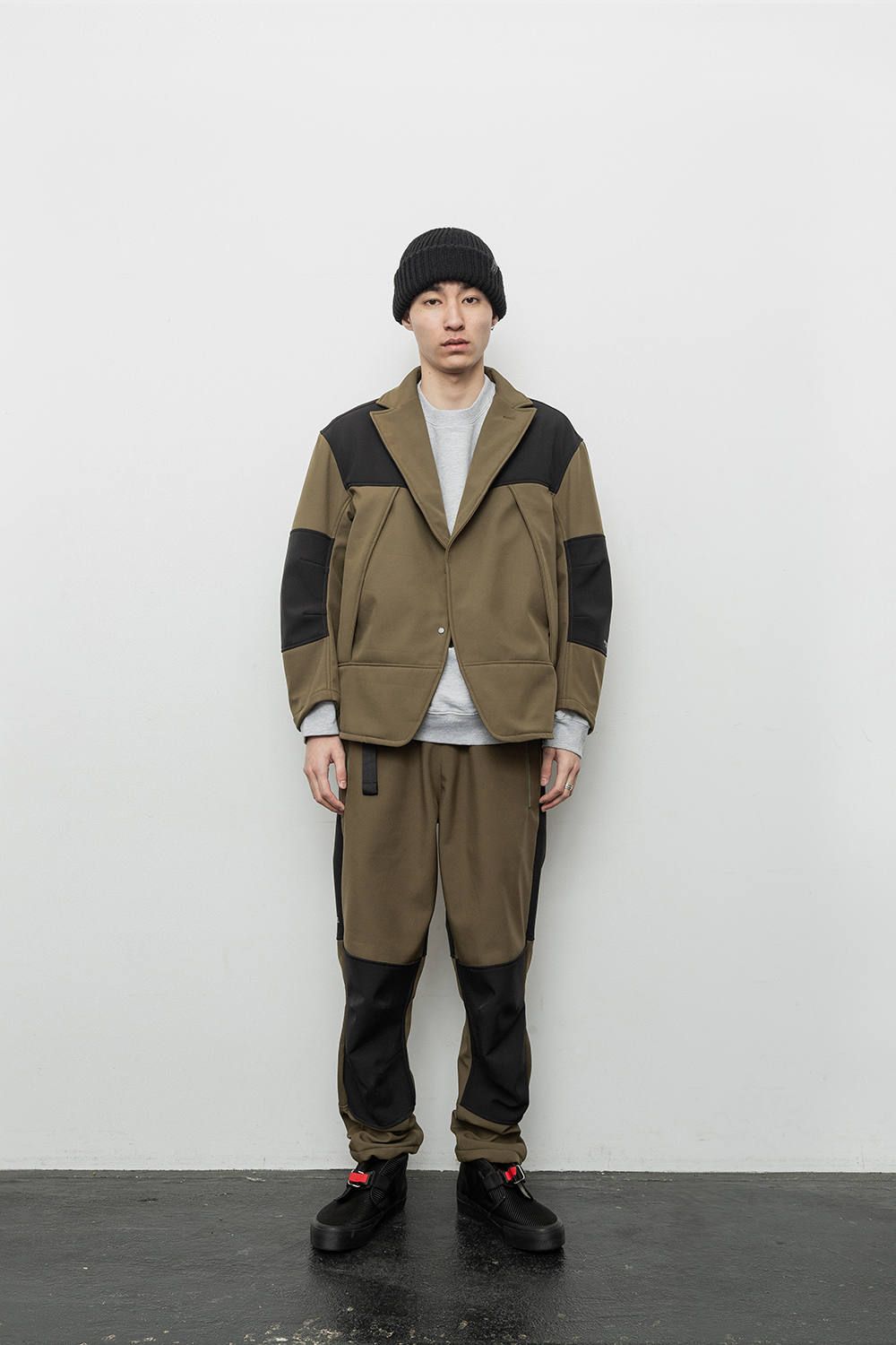 - 2019 A/W LOOK BOOK -