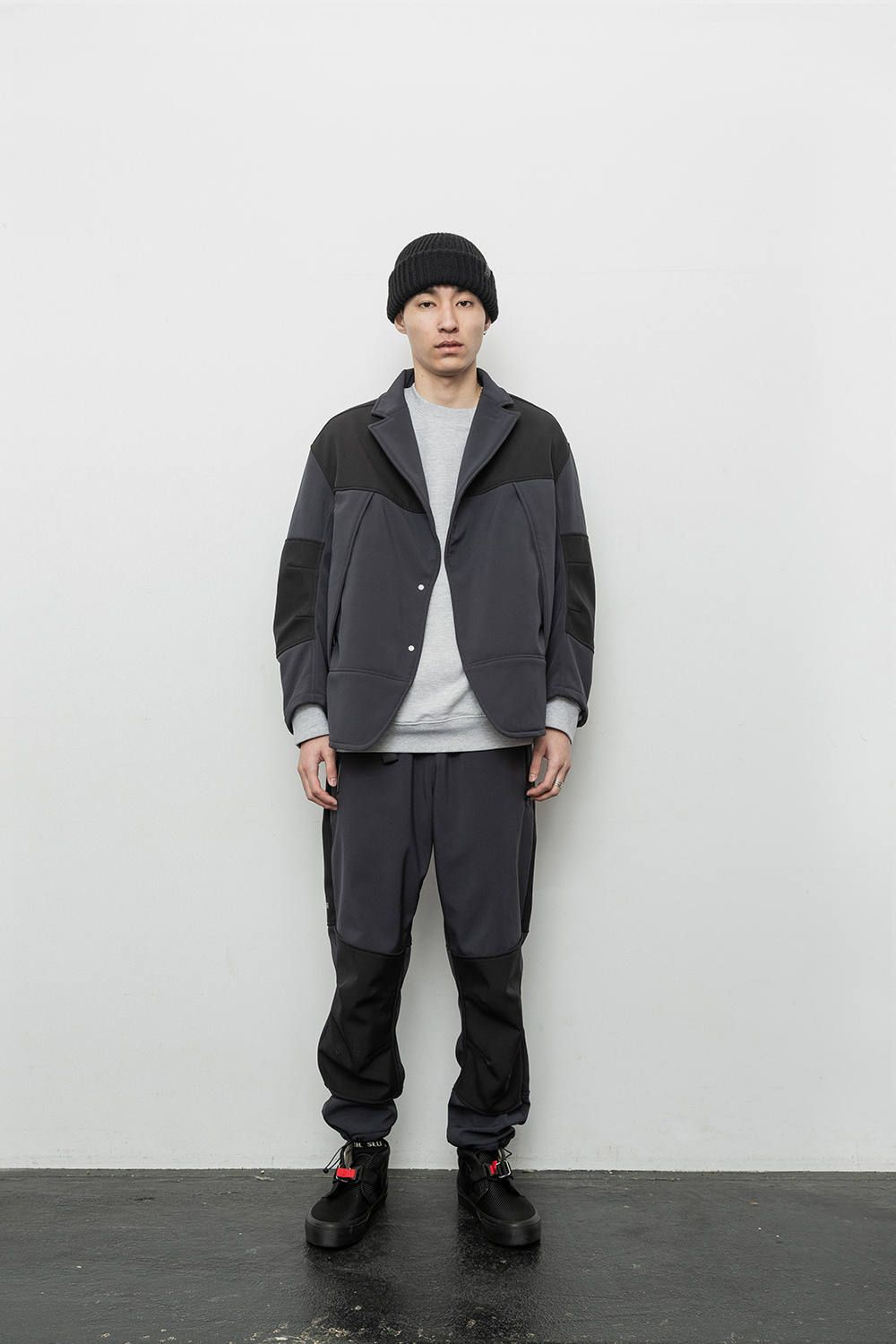 - 2019 A/W LOOK BOOK -