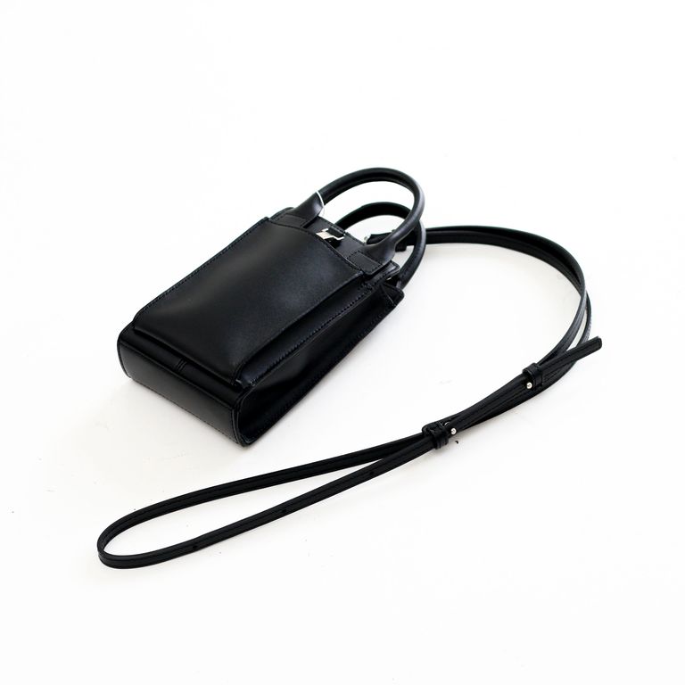 Rich I - N.RECTANGLE LEATER HELMET BAG・NANO BLACK / スモール 