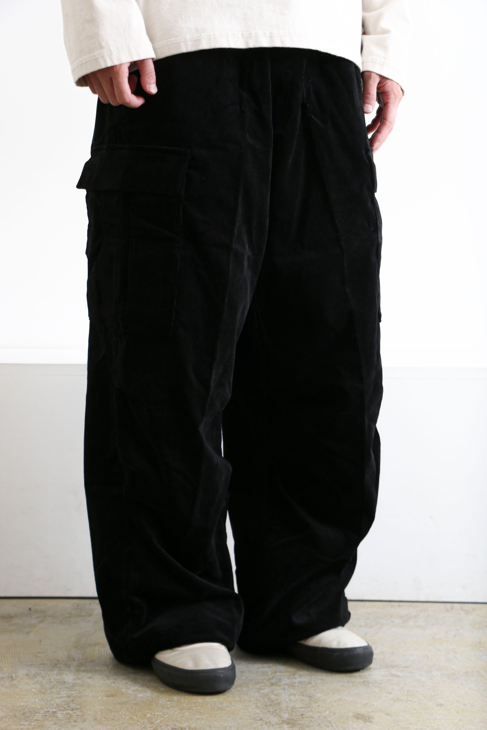 is-ness - is-ness CORDUROY WIDE 6PK PANTS BLACK | koko