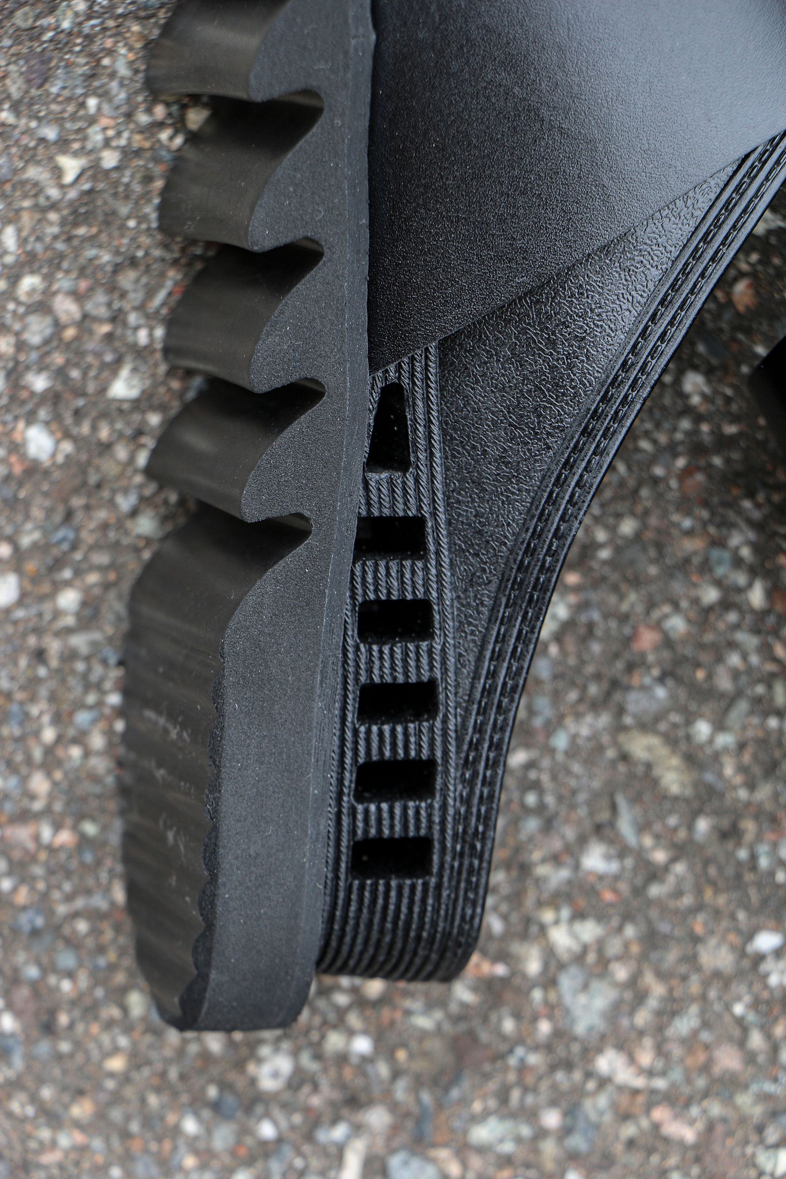 bench BENSAN-D COVERED LEATHER SHARK SOLE BLACK 便所サンダル ベンサン - S