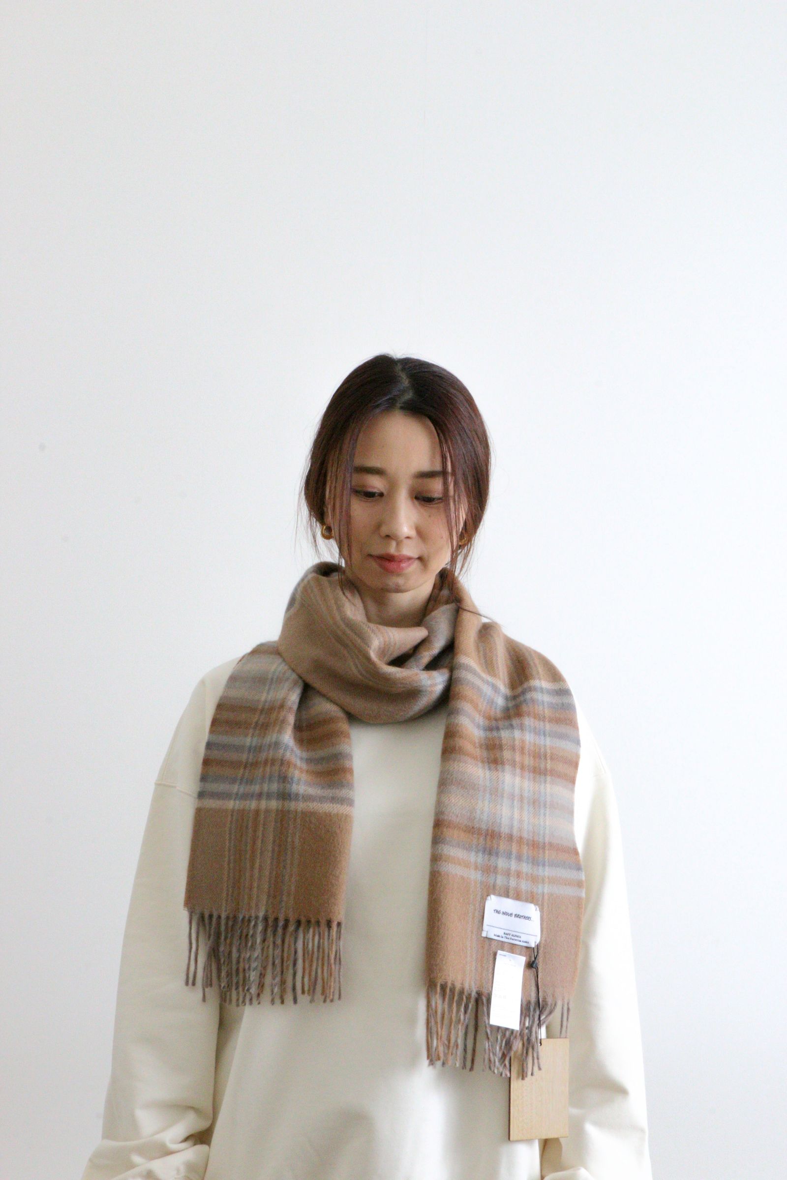 THE INOUE BROTHERS - Check Brushed Scarf Checkered Beige | koko