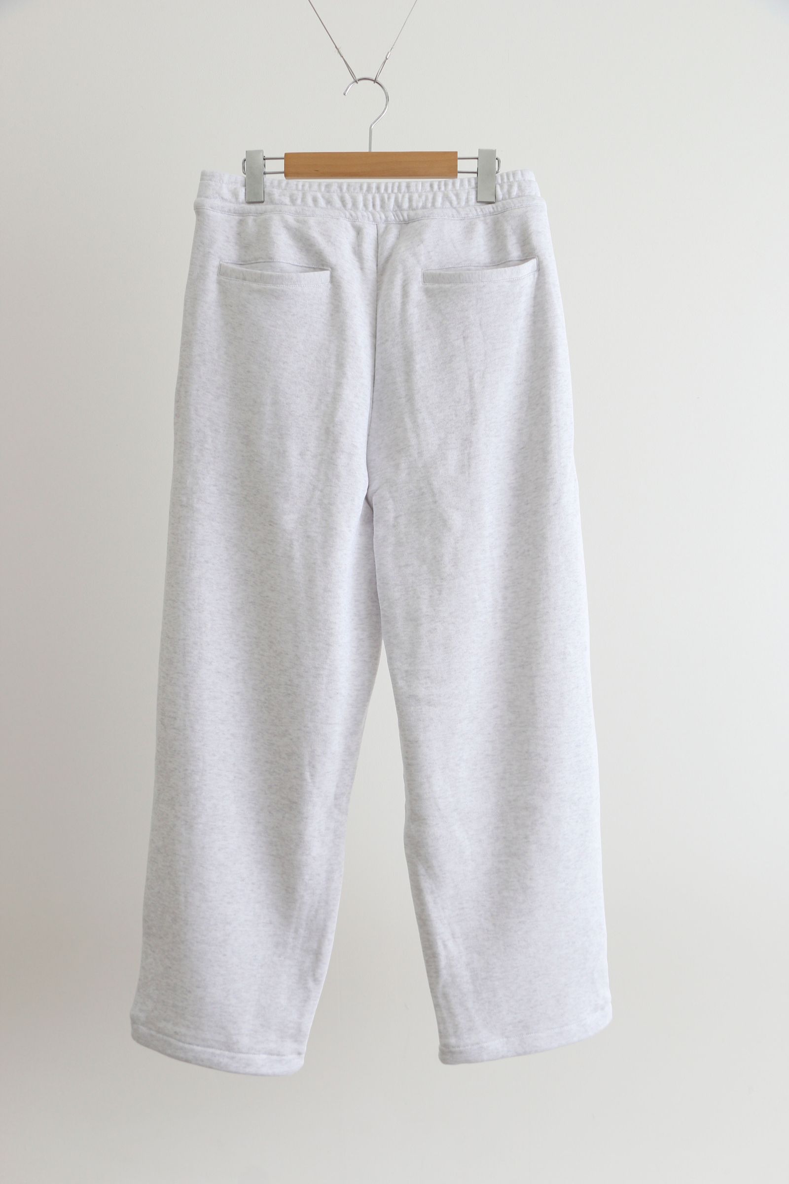 UNIVERSAL PRODUCTS - YAAH Wide Sweat Pants White | koko