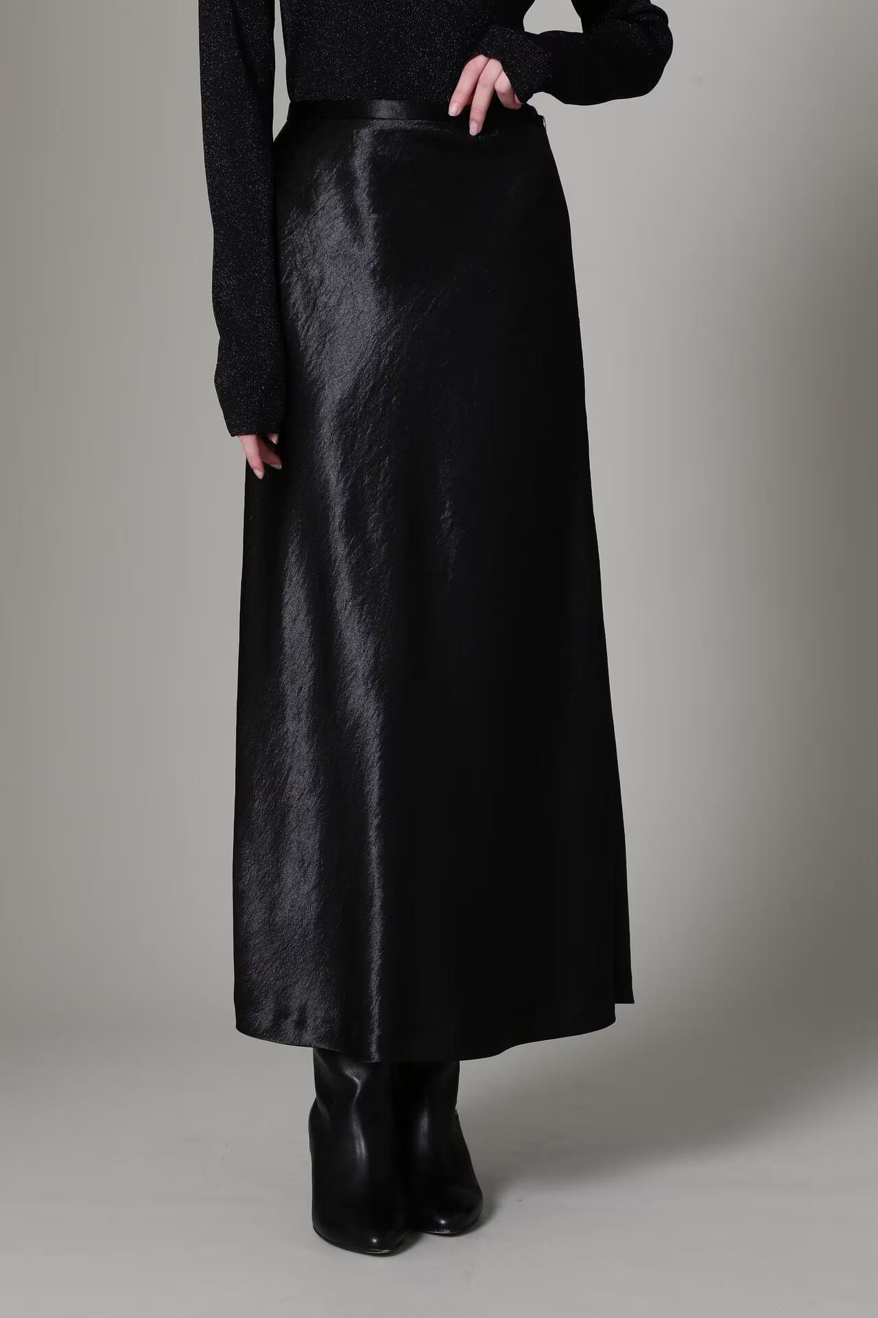 [URBAN PRECIOUS] サテンマーメイドスカート (ブラック) / ポリエステル 100% / ストレッチ / 0315120115