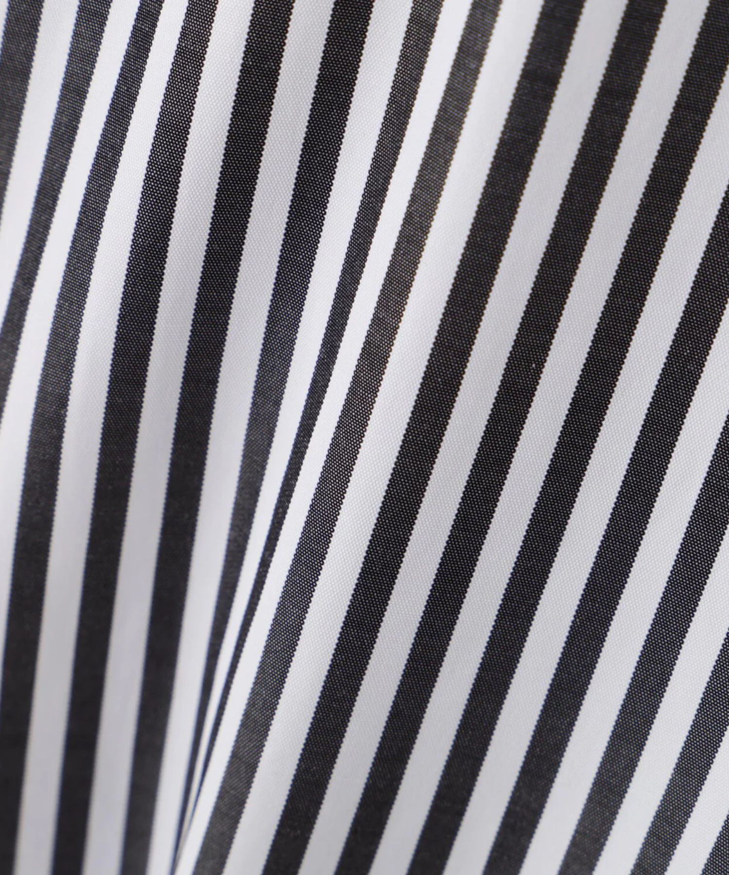 ストライプタイネックシャツ(ブラック系)ポリエステル / ストレッチ無し / 裏地無し / 前比翼あき / 衿から続きのリボン付き / 左胸に飾りポケット / 0316110101