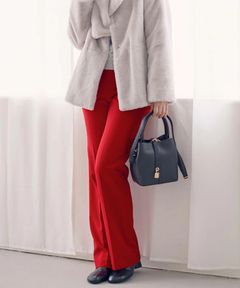 2WAY ストレッチフレアパンツ(レッド)ポリエステル / ショート丈裏地付き / ストレッチあり / 前ポケット×2 、後ろ飾りポケット×2/ 左脇ファスナー開き / 後ろ中心ウエストにゴム入り / かかとくらいの丈 / 0315230110