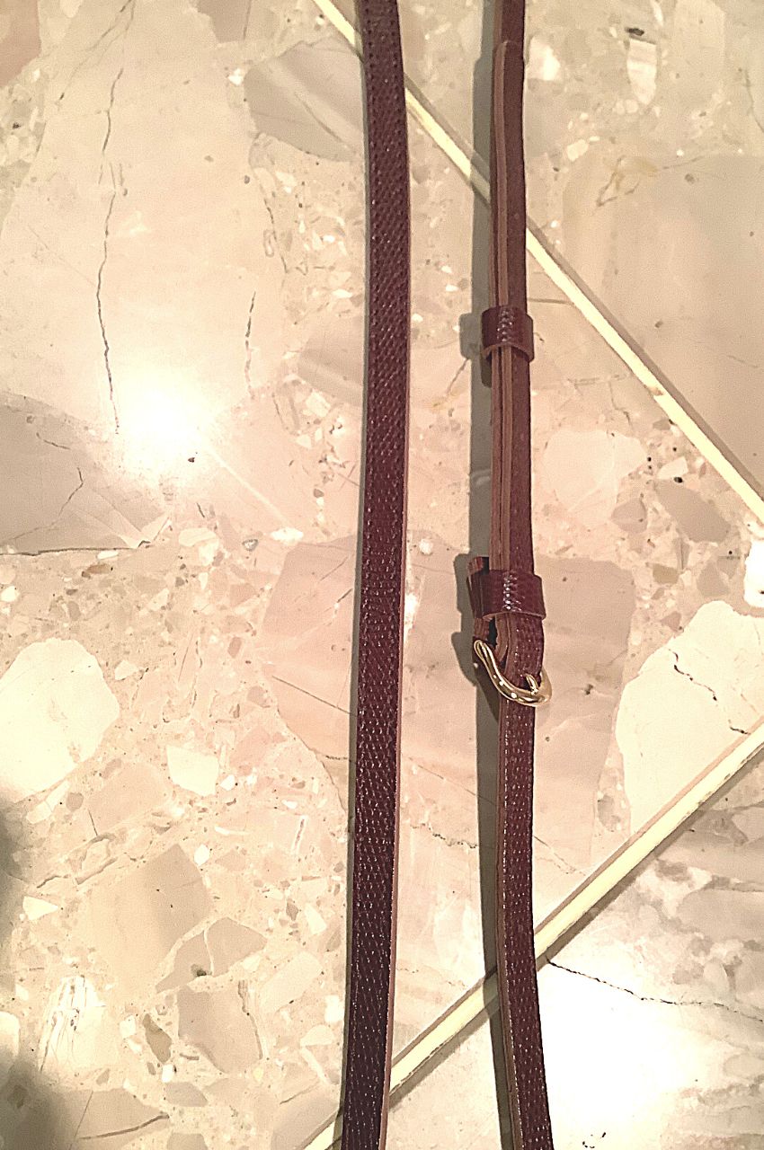 ADRIA / V-1289 / Burgundy / リザード型押しレザー スマートフォンポシェット（バーガンディ）アドリア / 牛革 / ショルダーバッグ / ストラップ調整可 / iPhone14ProMaxまで入る / 日本製【正規販売店】
