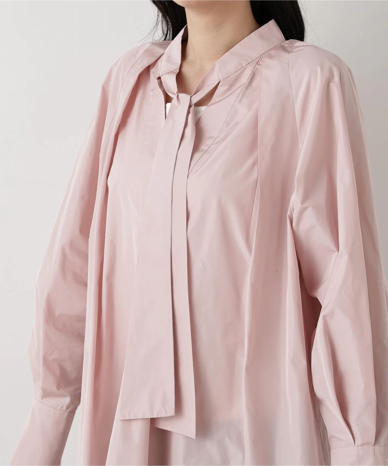 タックフレアボウブラウス(ローズピンク)ポリエステル100% / 手洗い可 / 形状記憶 / 0315210105