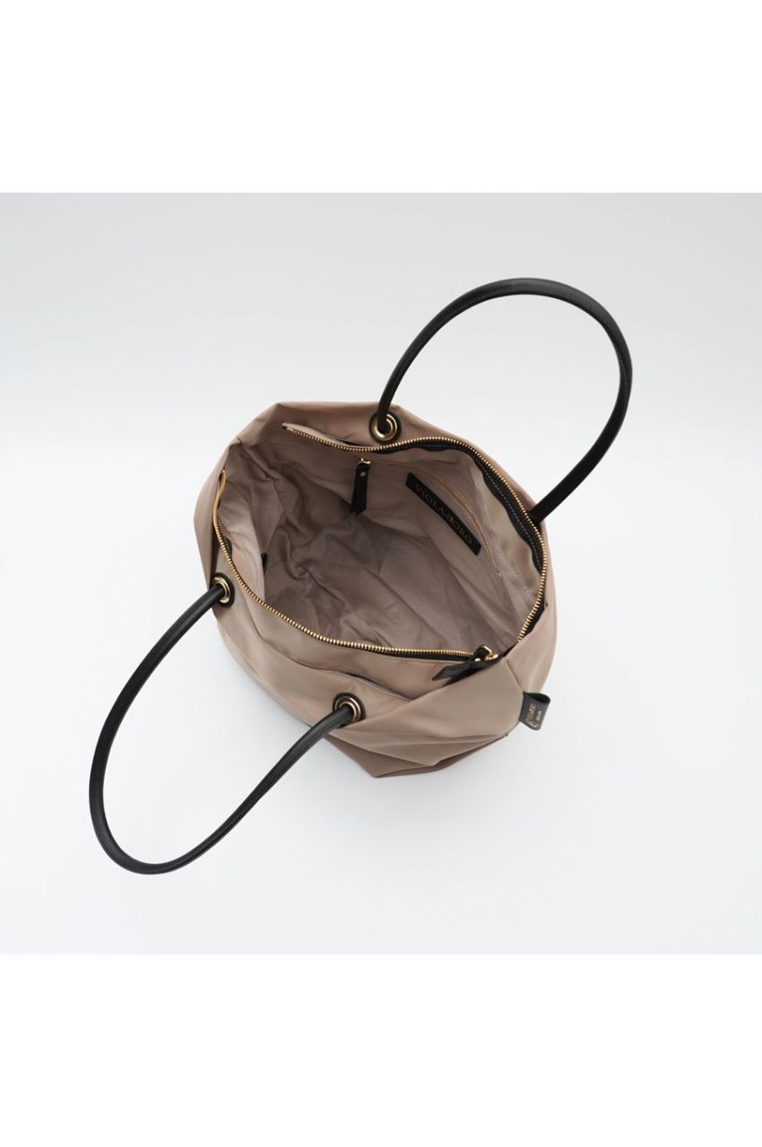 BIANCA / V-2175 / Taupe × Black / ノットハンドルナイロントート / Mサイズ / ビアンカ（トープ / ブラック）ナイロン / 牛床革（Italian leather）/ 軽量 / A4サイズ入る / ファスナー開閉【正規販売店】