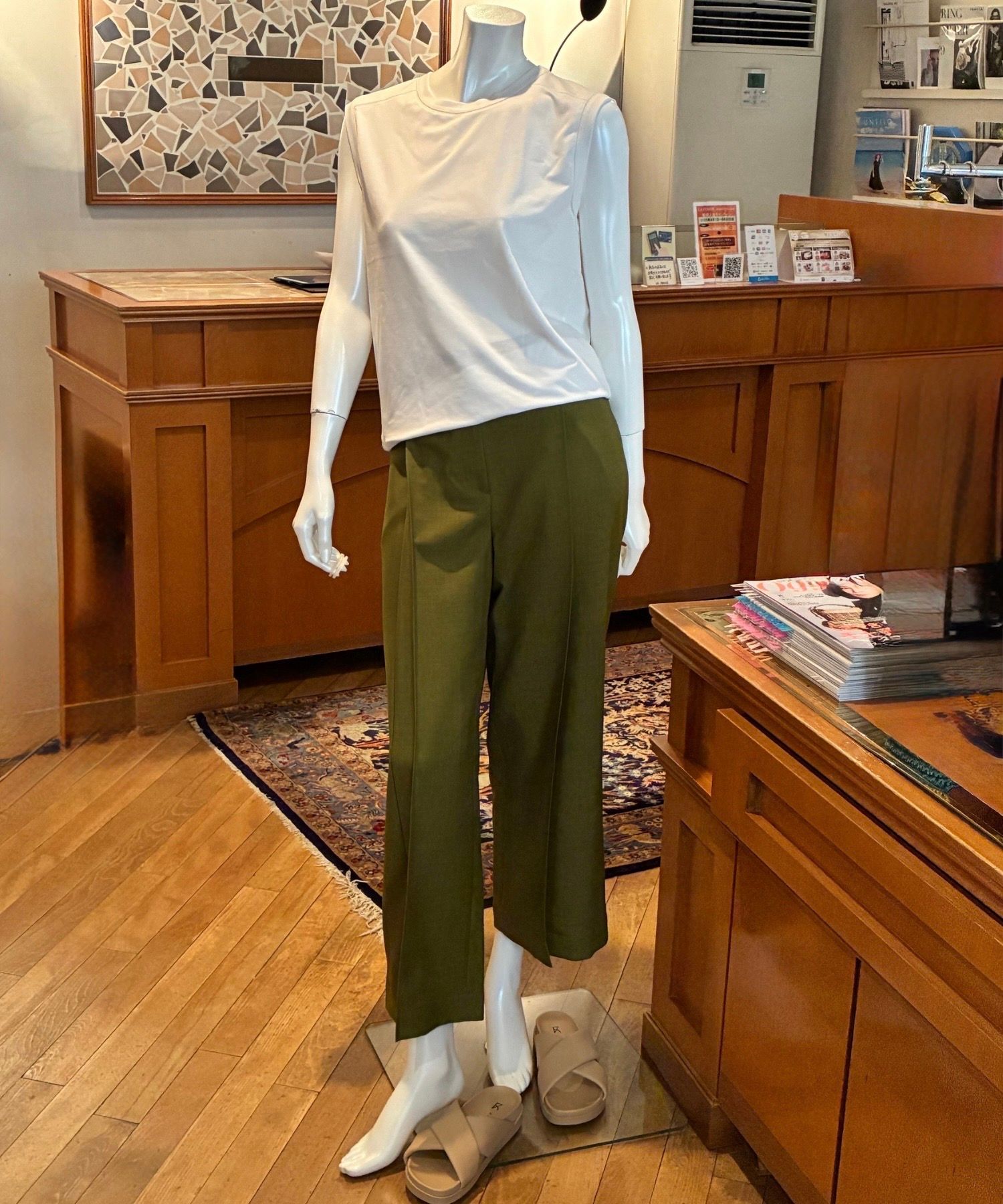 City Twill Deep Pleated Pant (アボカド) ポリエステル / 軽量 / クロップドパンツ / ウォッシャブル / 01-5206411