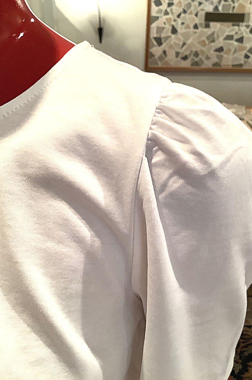 フェミニンスリーブコンパクトTシャツ /  コトッン100％