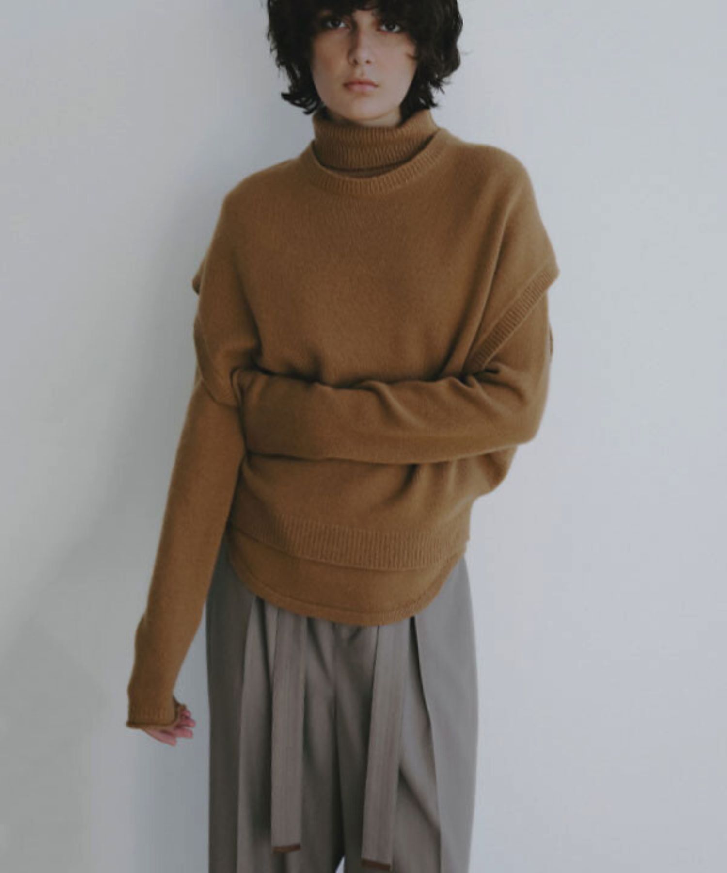 ウールカシミヤスリーブレスニットプルオーバー (CAMEL) 毛 / クルーネック / 柔らかい / 手洗可 / 1226111009
