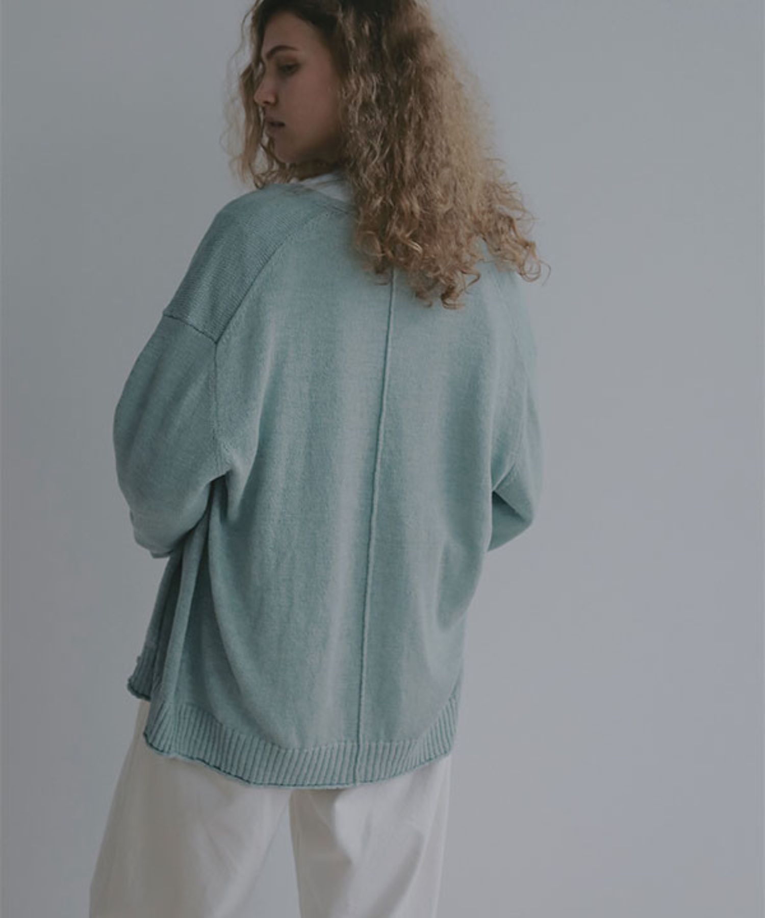 リリヤーンリネンVネックカーディガン(ミント) 麻 / 深めVネック/ 小さめボタン / 1226204094