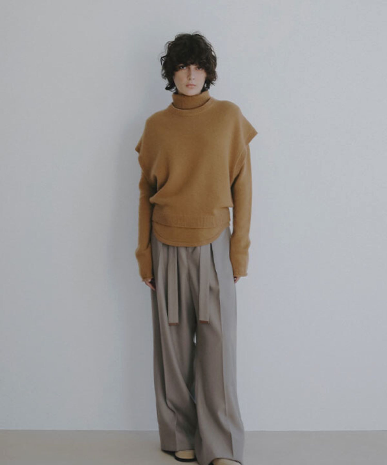 ウールカシミヤタートルネックニットプルオーバー (CAMEL) 毛 / ほどよくフィット / 裾ラウンドカット / 袖口ロールエンド / 手洗可 / 1226111008