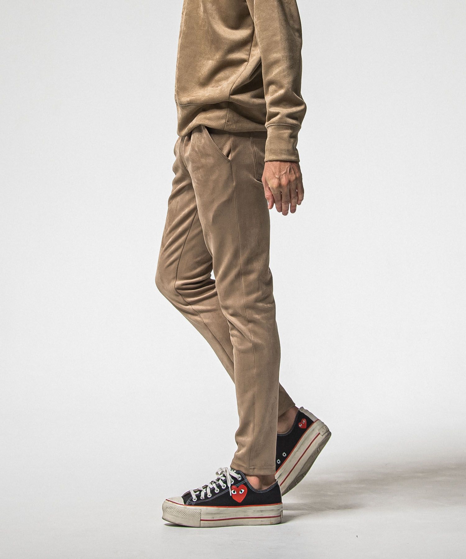 CHRIS EASY suede TUCK PANTS ( BROWN) ポリエステル / 360°ストレッチ素材 / ウエストドローコード付き /スラッシュポケット / RC38-ST-016T
