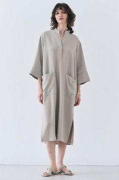 リラクシーなワンピースでカジュアルデートコーデ