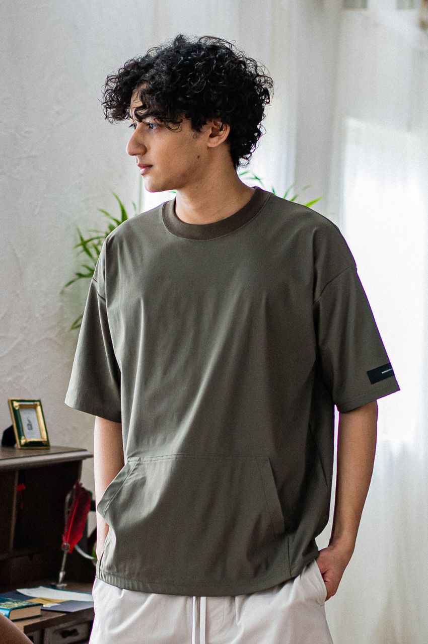 Tシャツ (カーキ) ナイロン / 速乾性 / カンガルーポケット / ストレッチ / ウォッシャブル