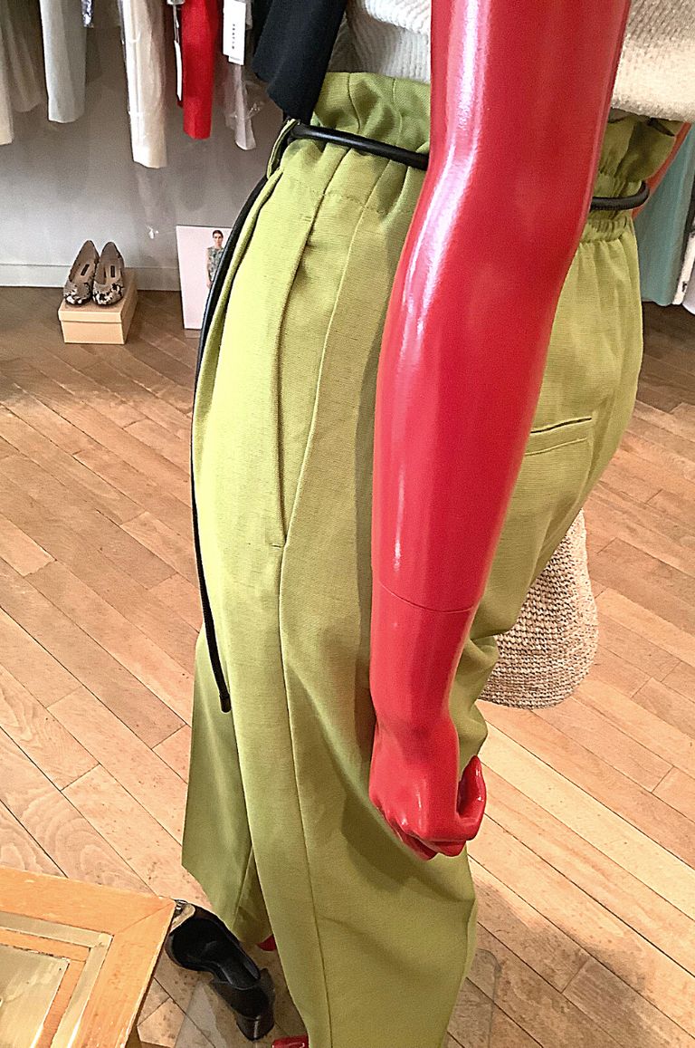 セール】ベルト付きハイウエストタックパンツ（スラックス