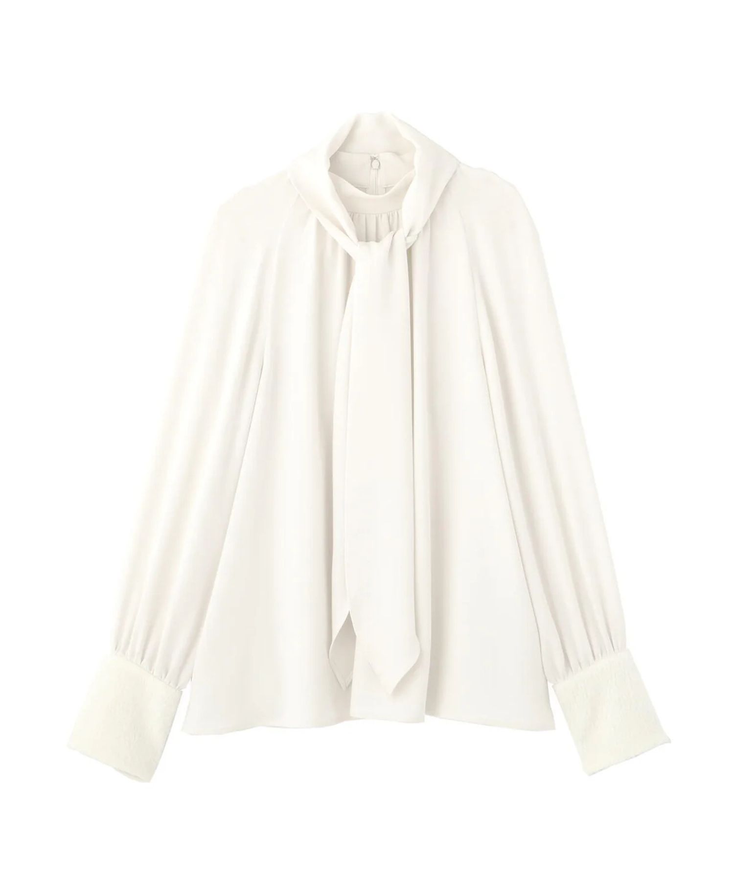 ジャギーカフスリボンブラウス(エクリュ)ポリエステル / ウォッシャブル / 手洗い可 / ストレッチあり / 裏地無し / 後衿ファスナーあき / 取り外し可能共布リボン付き / 0315210103