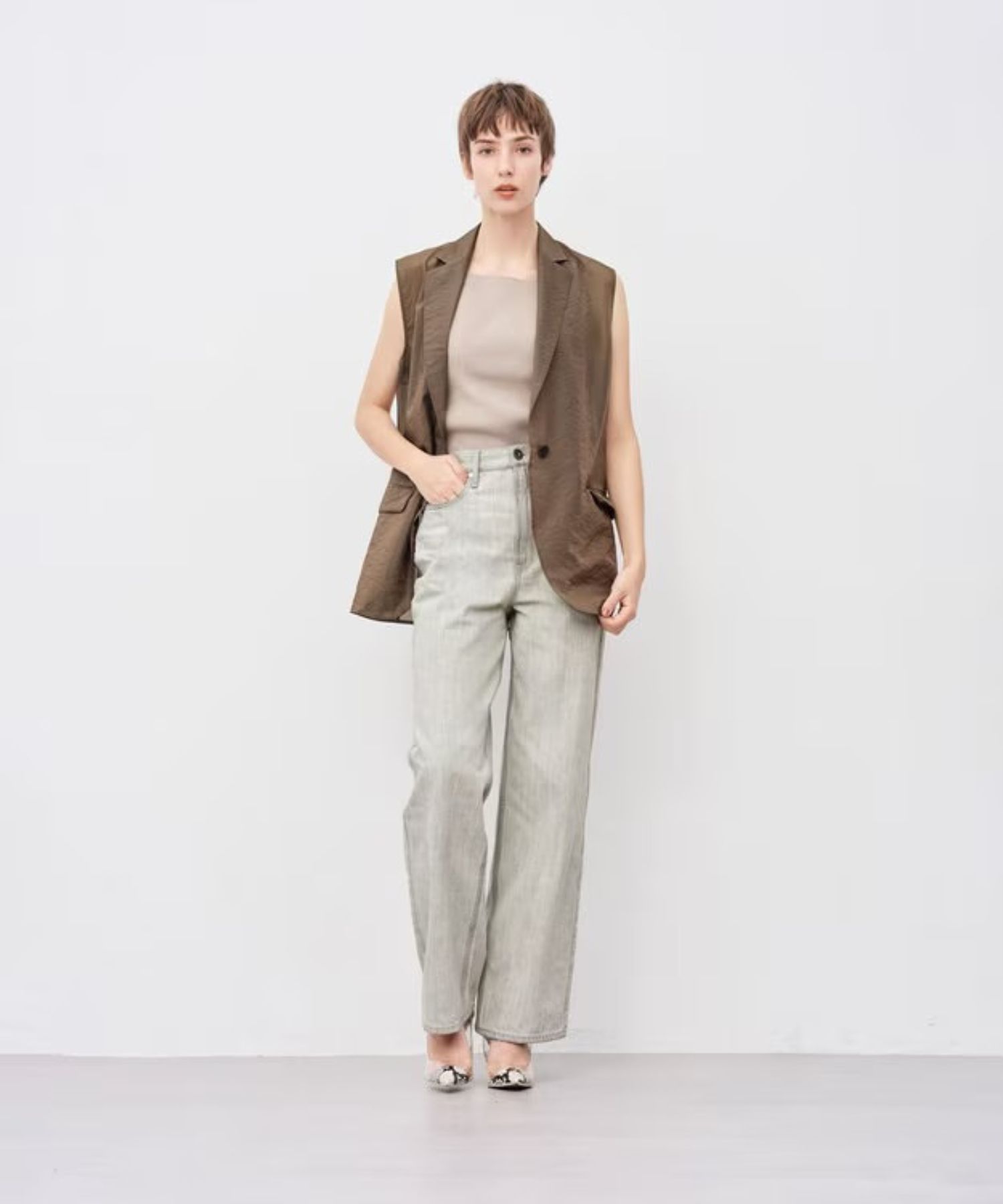 シアーオーガンジーテーラードジレ(カーキベージュ) ポリエステル / シングルジレ / VRUVGA0811