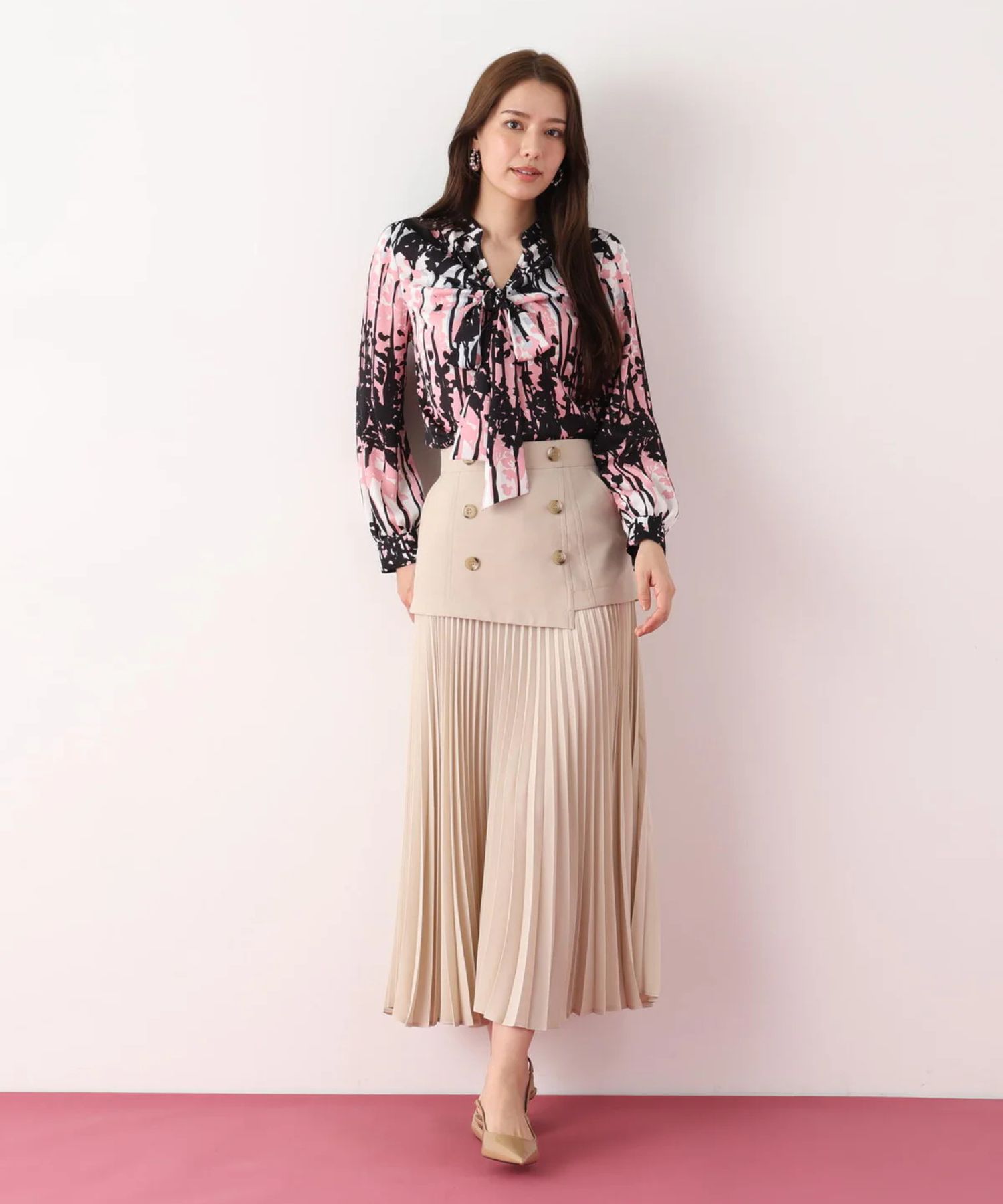 ソフトオックスプリーツスカート(ベージュ)ポリエステル100% / ストレッチあり / 前ポケット×2 / 0316120203