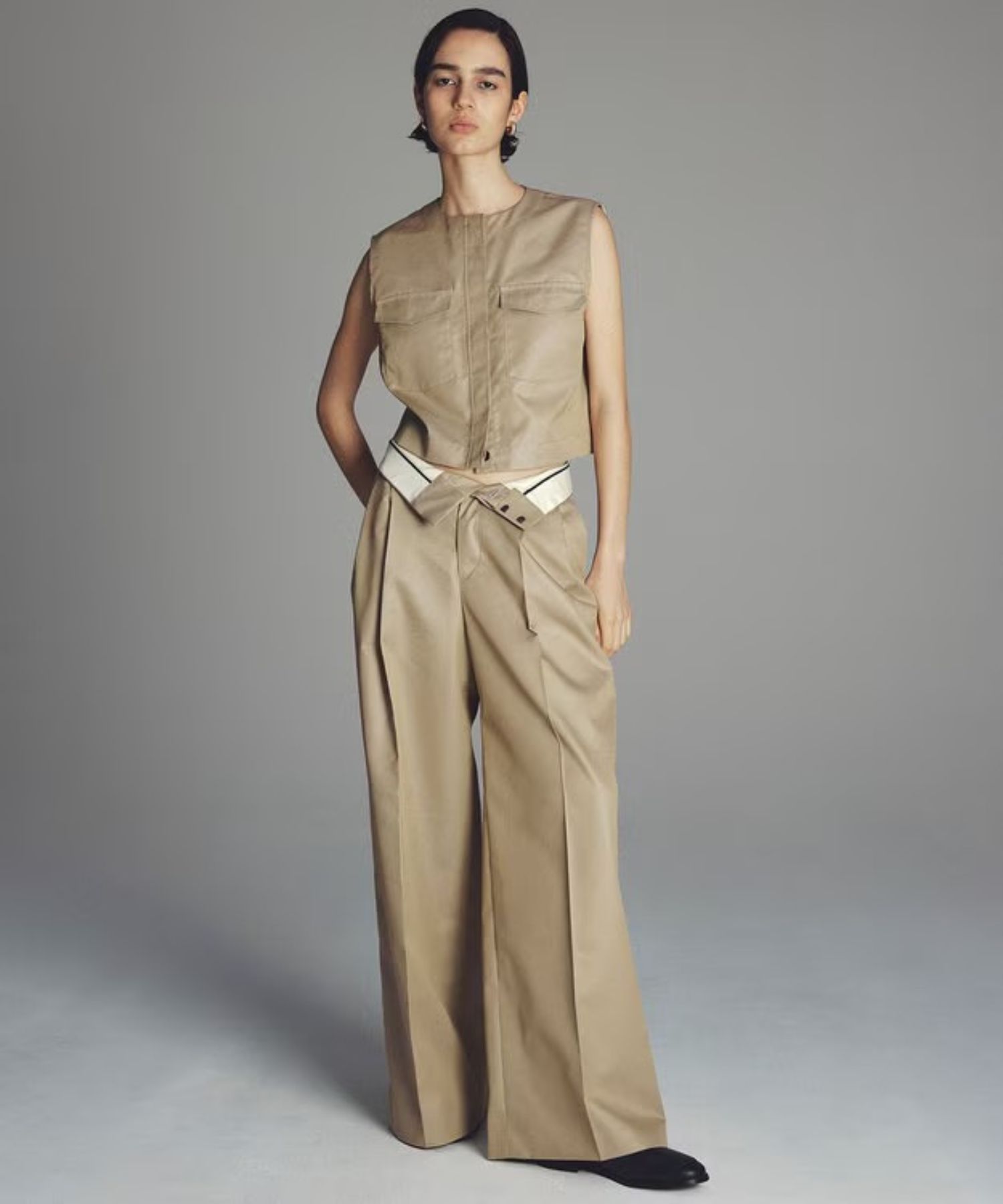 チノギャバジンワイドトラウザー(ベージュ) 綿 / ウォッシャブル / 手洗い可 / 撥水加工 / ハイウエスト/ PRUVLS3810