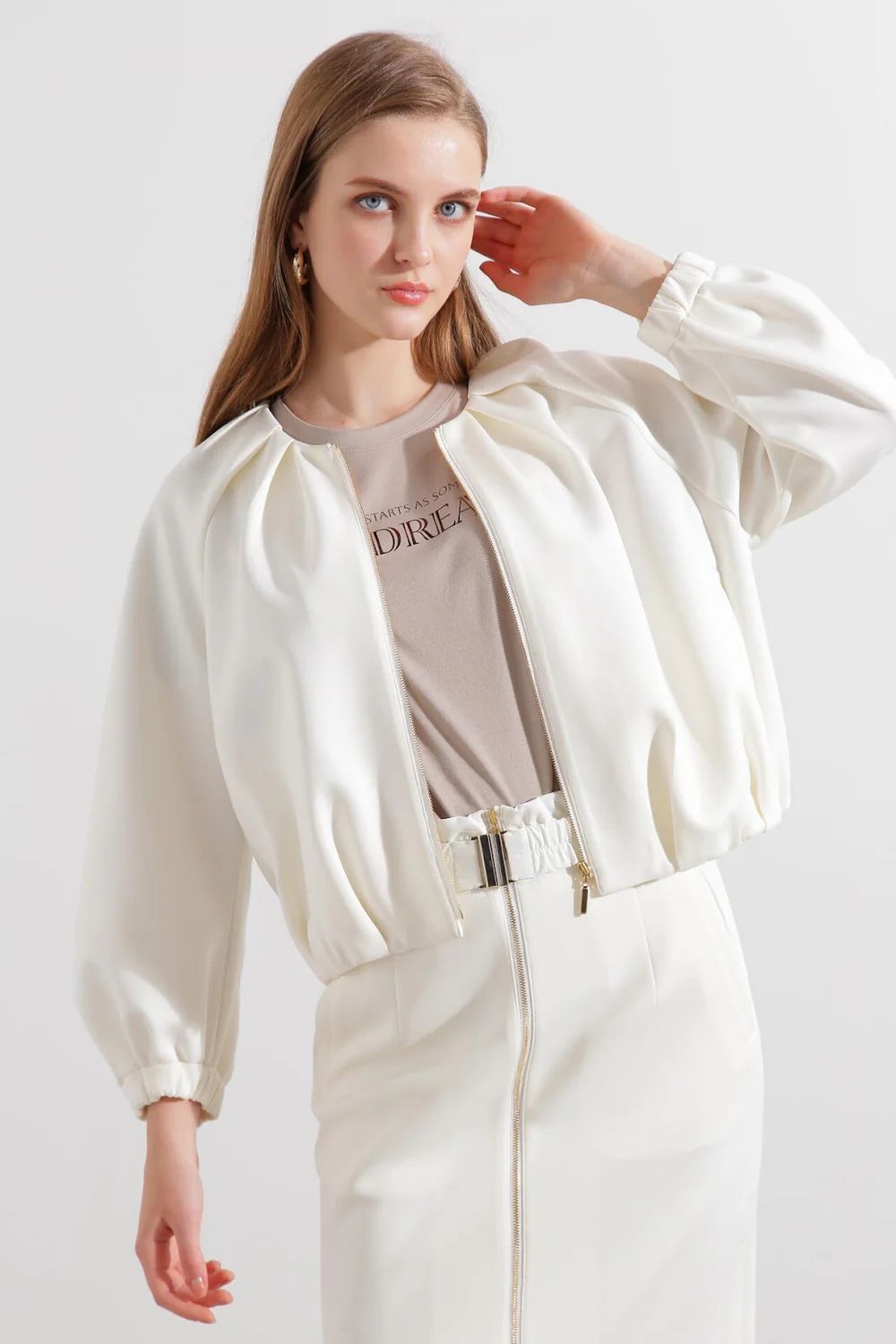 ダンボールノーカラーブルゾン (ホワイト) / ポリエステル・ポリウレタン / ストレッチ / 0315150303