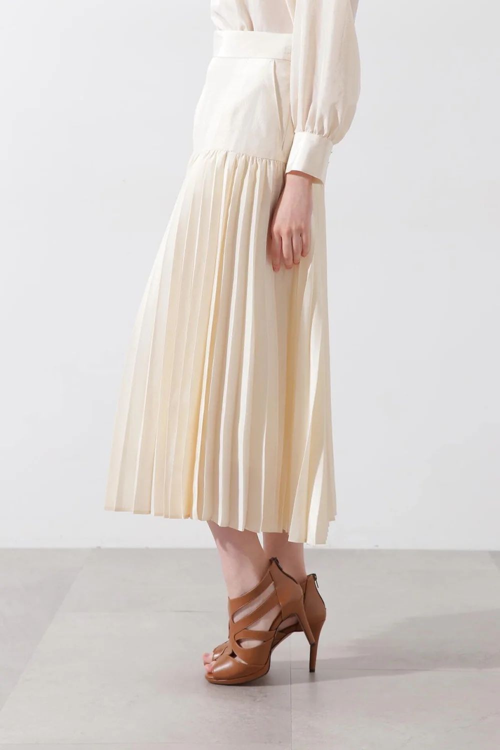 ヨークプリーツスカート (エクリュ) / ポリエステル 100% / 0315120220