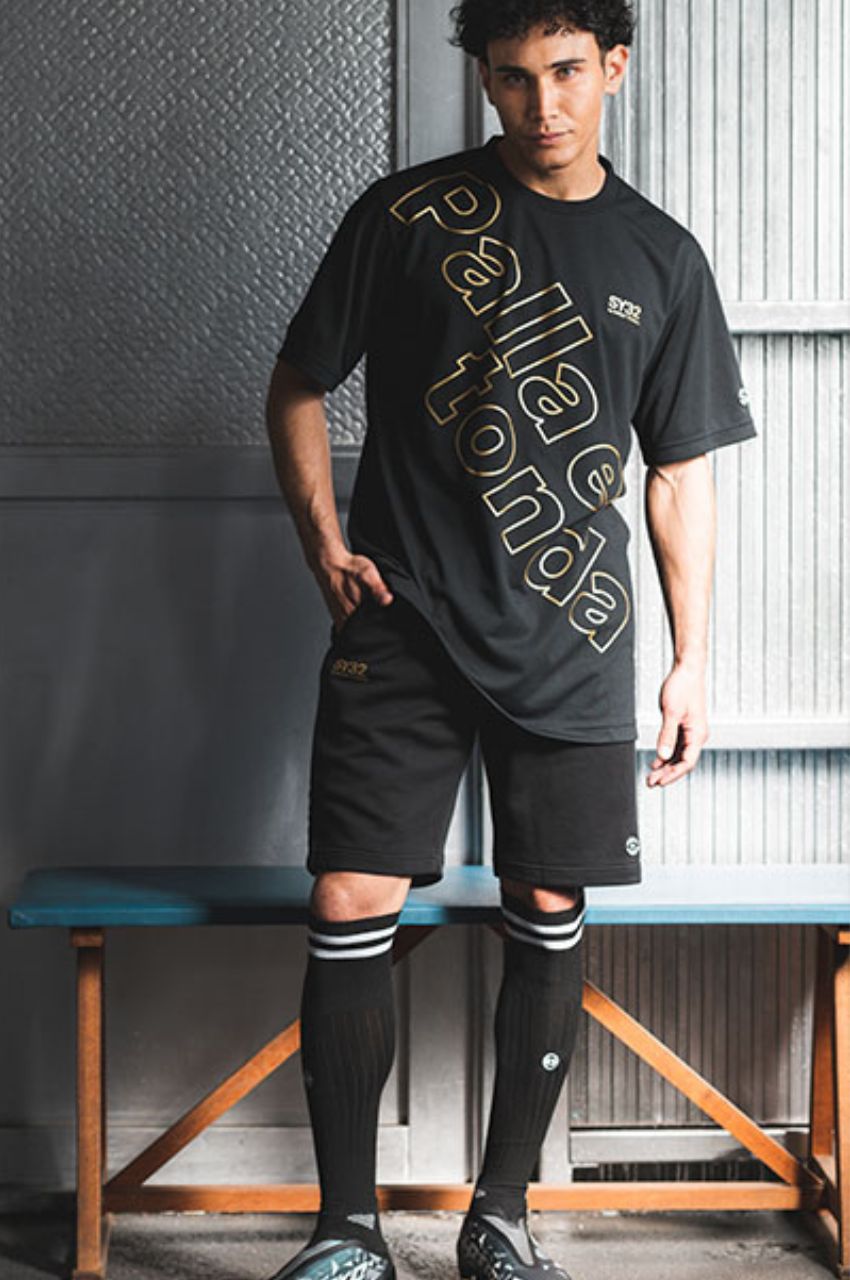 フォント ロゴ プレミアム ビッグ Tシャツ （ブラック✖️ゴールド）ポリエステル100％ / 吸水速乾 / ドライタッチ