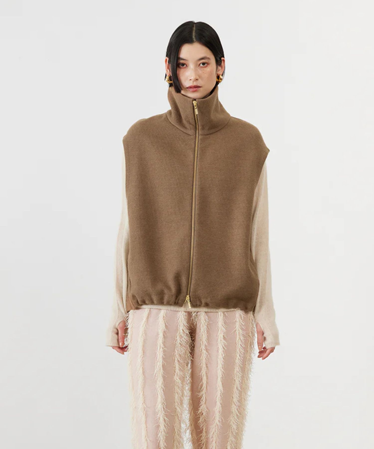 WOOL SILK BLENDED LIGHT ZIP VEST (TAUPE) 綿 / サイドポケット / ダブルZIP / 裾ドローコード / ADWS-501-22