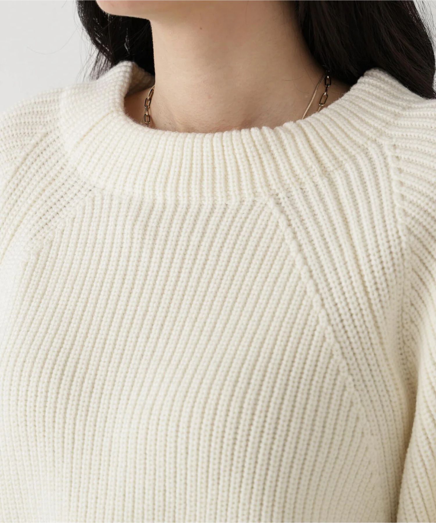 ファーグローブ付き畦ニットプルオーバー(ホワイト)毛 / 脇スリット / ストレッチあり / 0315270126