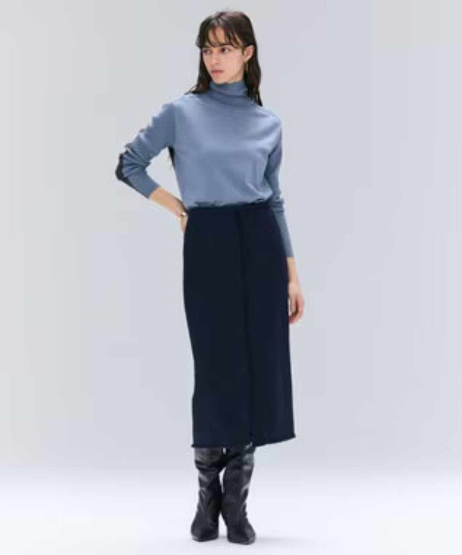 LA MONNAIE / バイカラーウールタートルニット (Dull Blue × Warm Gray) 毛/ タートル / 裾サイドスリット/ 手洗可 / KRCWGW0300
