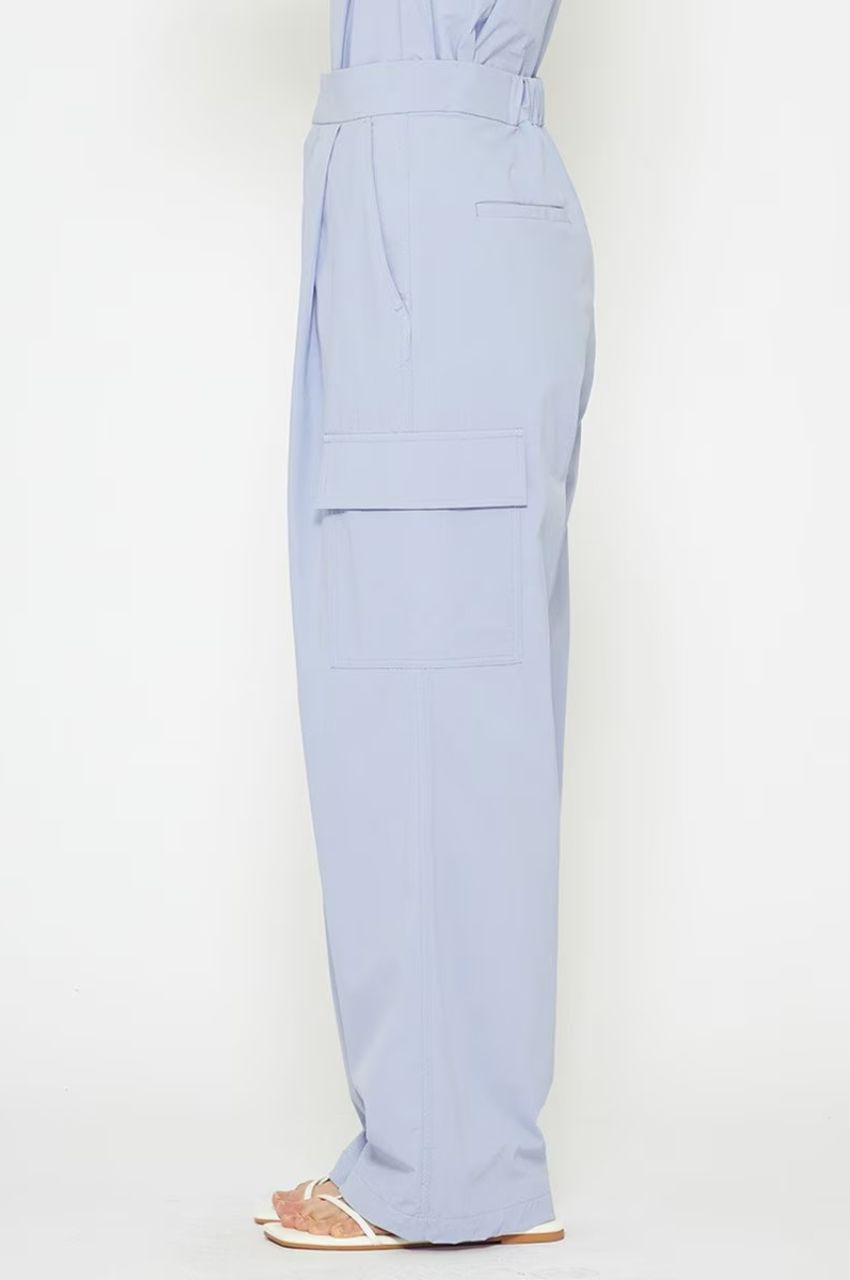 新品 uncrave マルチファンクション ナイロンカーゴパンツ size 2 uncrave - マルチファンクションナイロンカーゴパンツ(ホワイト